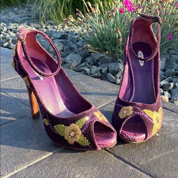 Shoes - Le Silla beautiful purple heels